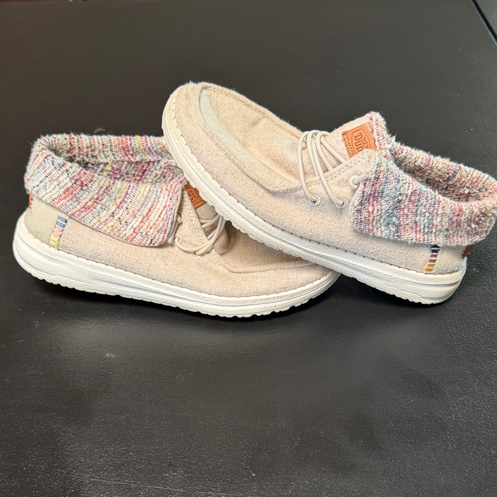 Hey dude shoes cream color